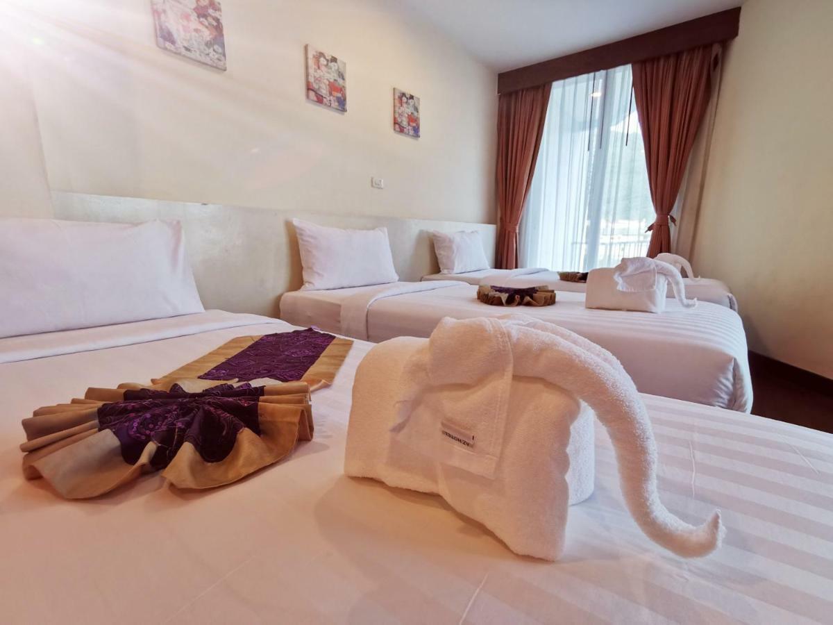 Paksaa Boutique Hotel Patong Exterior photo