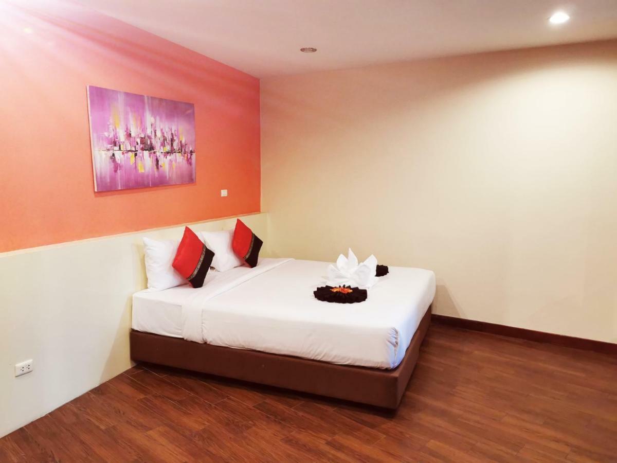 Paksaa Boutique Hotel Patong Exterior photo
