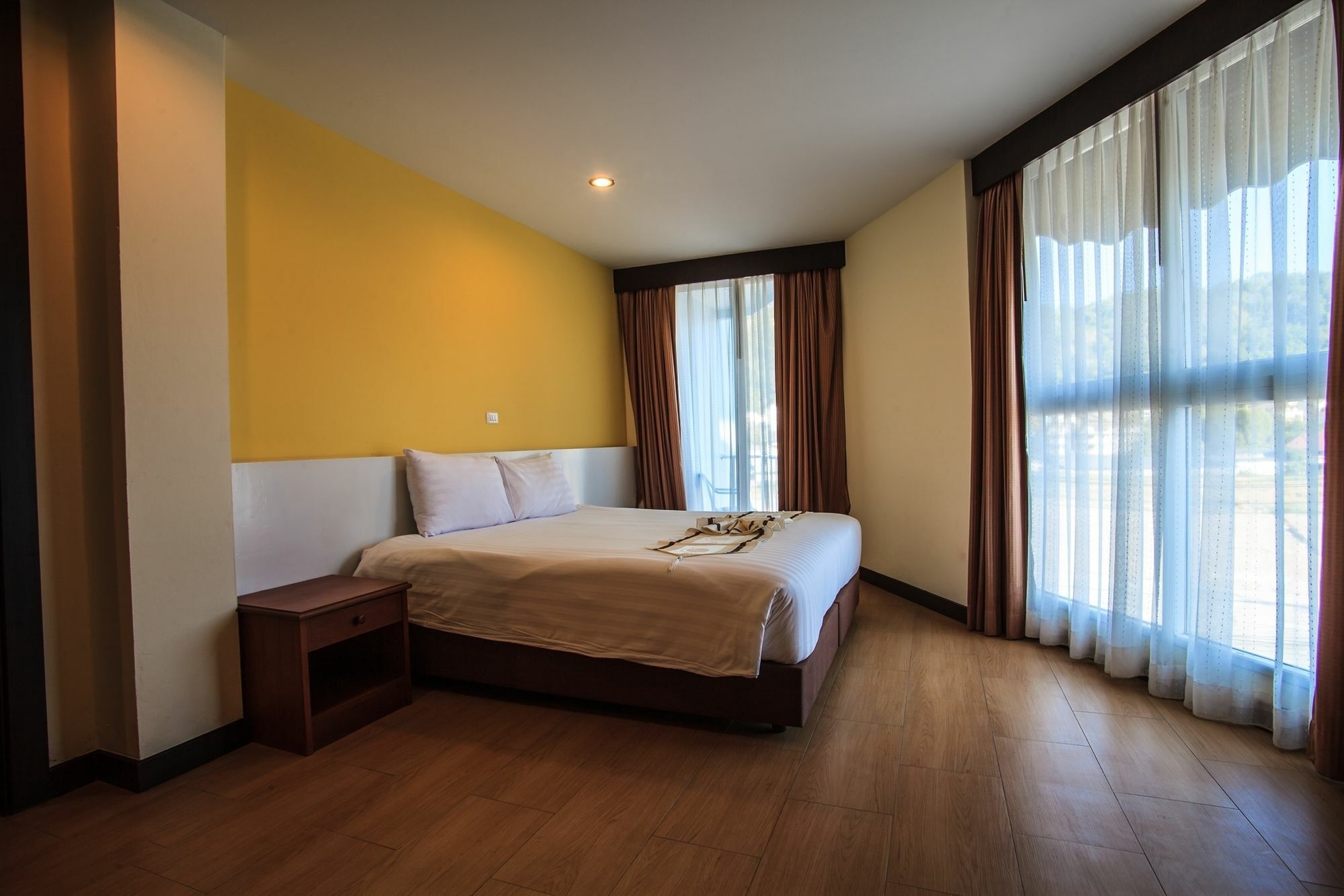Paksaa Boutique Hotel Patong Exterior photo